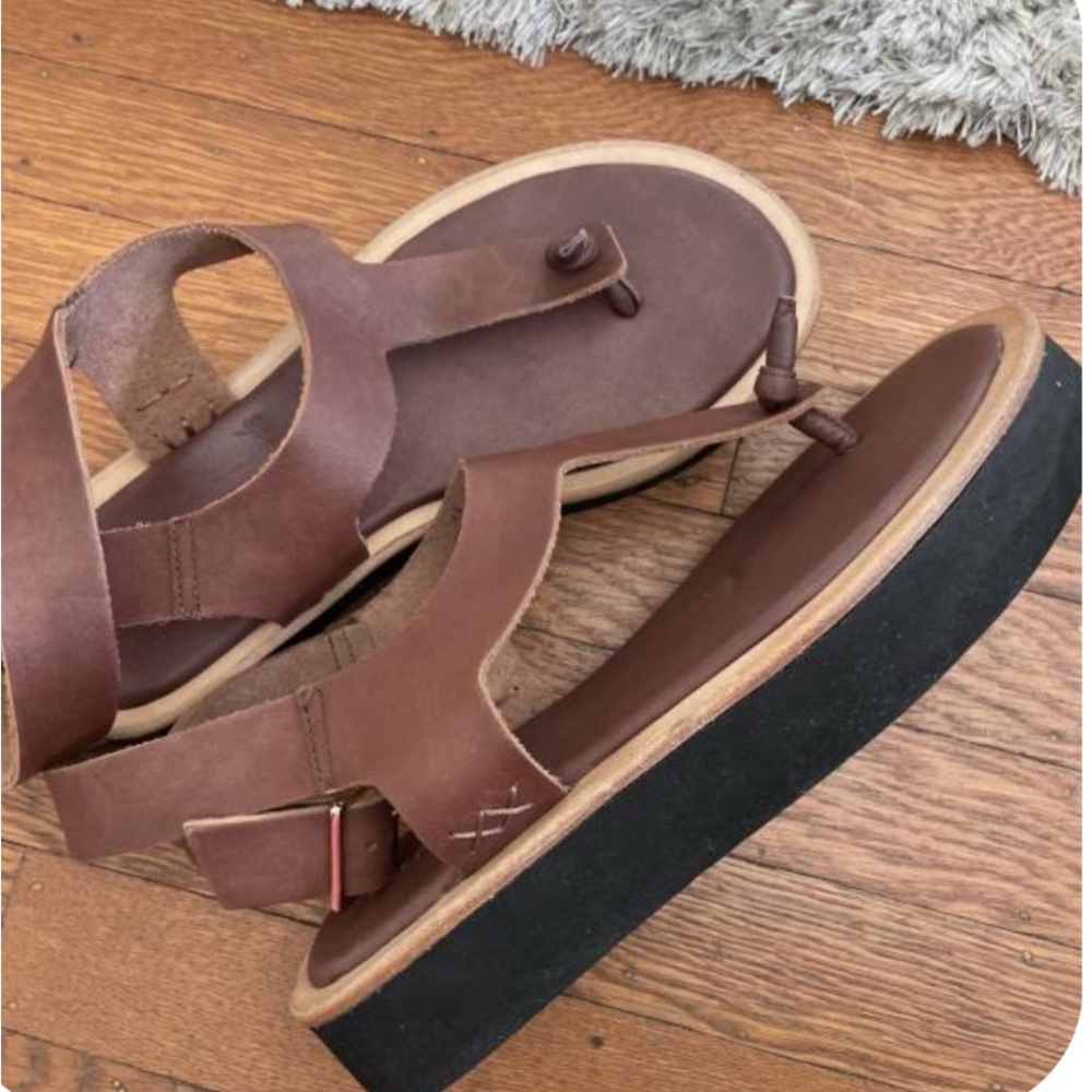 Free People Tan Leather Platform Sandals Never Worn